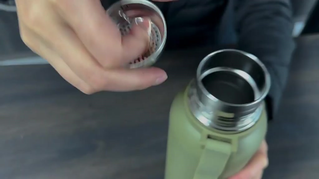 Garrafa Térmica 800ml em Aço Inoxidavel Modelo Travel à Vácuo Esportes Quente & Frio