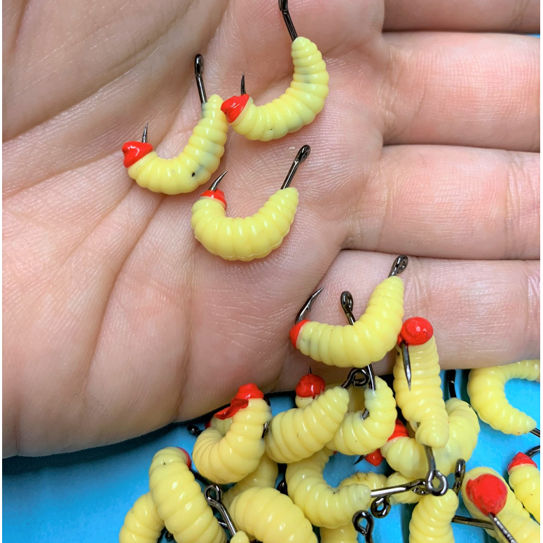 KIT COM ISCAS ARTIFICIAL BICHO DA LARANJA + ANZOL PARA TILÁPIA PARA PESCA