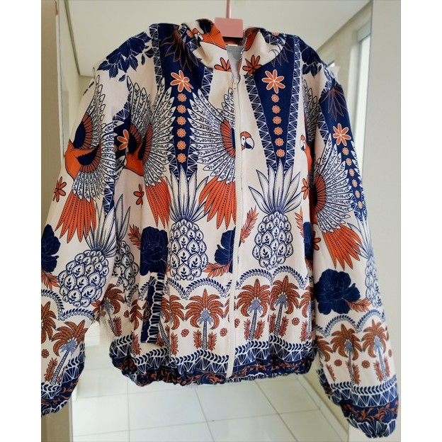 Jaqueta Corta Vento Feminina Inspiração Impermeável com capuz e bolso