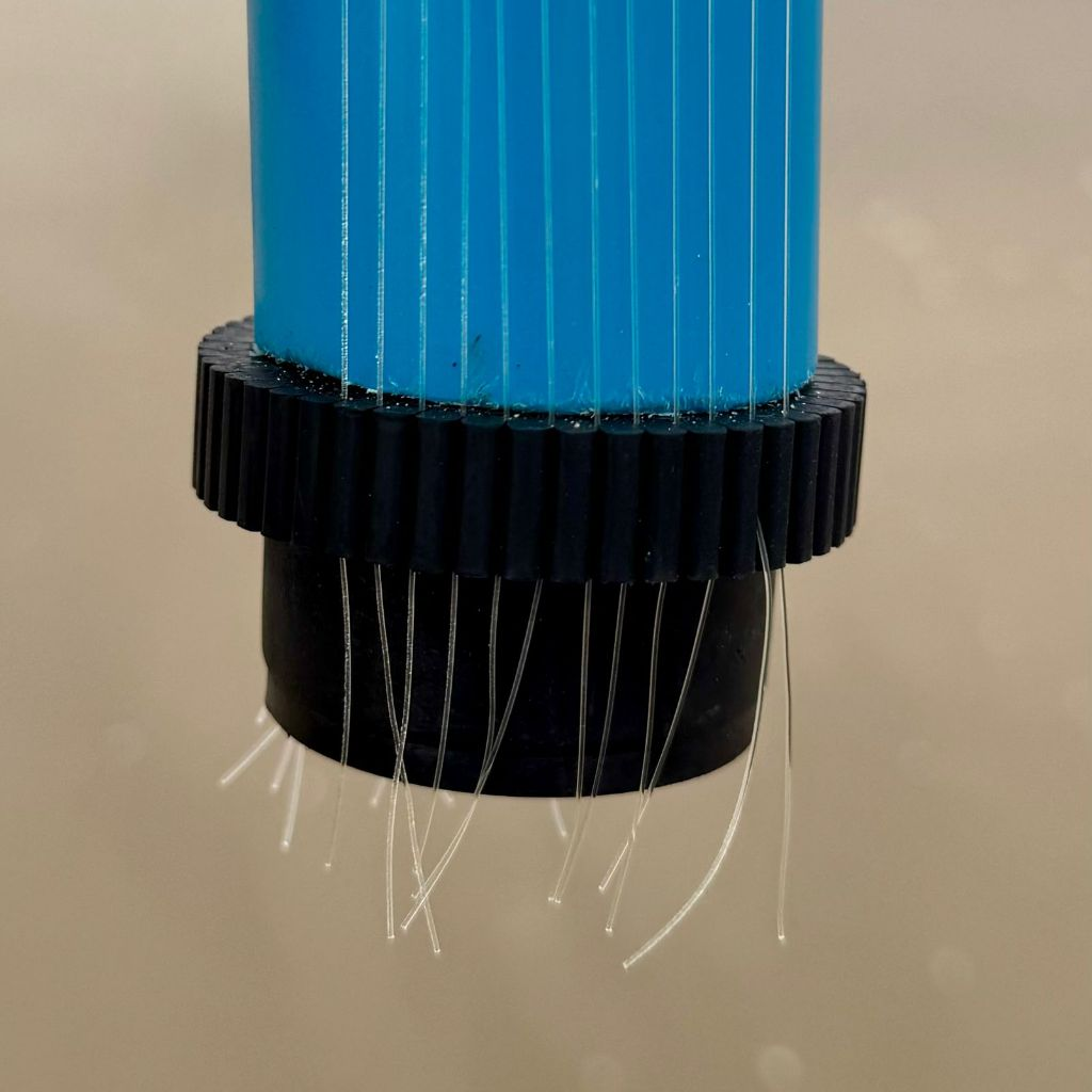 Porta Anzol de Pesca 50cm Modelo Cano – Para até 50 Anzóis – Cor Azul – Chumbada Oficial