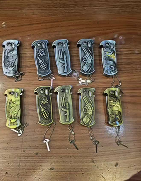 Acendedor Multifuncional à Prova de Vento com Abridor de Garrafas Canivete Camping Dobrável（sem gas）