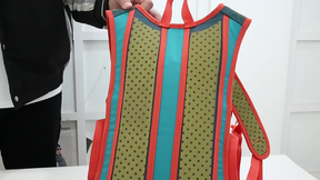 Mochila Multifuncional para Aventuras ao Ar Livre，Material À Prova D'Água，com Suporte para Capacete