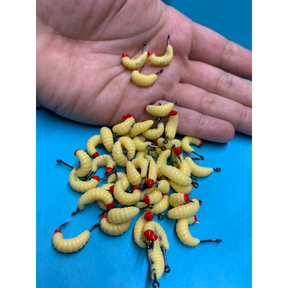 KIT COM ISCAS ARTIFICIAL BICHO DA LARANJA + ANZOL PARA TILÁPIA PARA PESCA