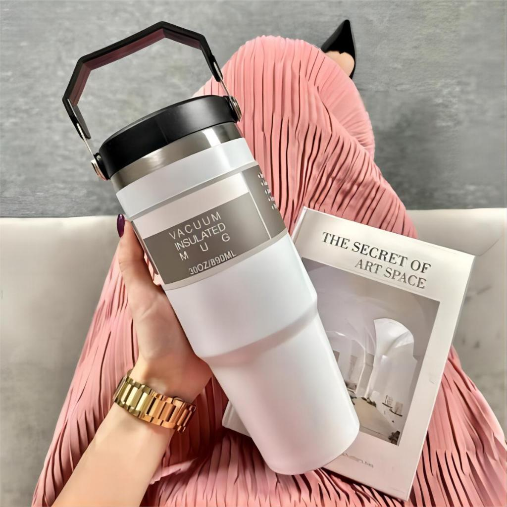 Garrafa Térmica 900ML Com Alça Flip Tumbl Aço Inoxidável Isolamento Térmico Com Canudo P/ Academia Trabalho Caminhada