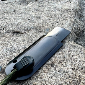 Especificações:Pederneira Maciça Magnésio Camping Pesca Acendedor De Fogo Com Riscador