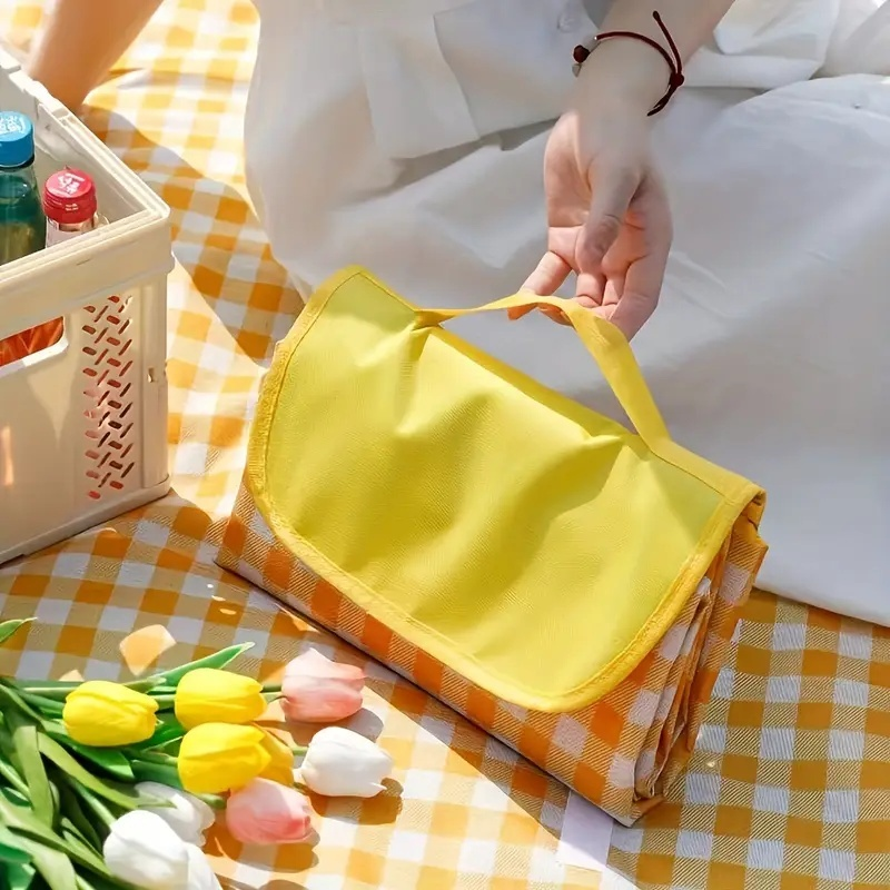 Tapete Piquenique Portátil Dobrável 200X200cm Impermeavel À Prova De Umidade Prático Fácil Transporte Para Praia Camping