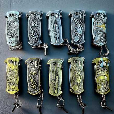 Acendedor Multifuncional à Prova de Vento com Abridor de Garrafas Canivete Camping Dobrável（sem gas）