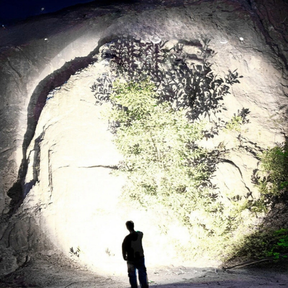 Lanterna Tática Potente Recarregável USB Led Luz Forte Com Zoom Direcional Resistente A Água